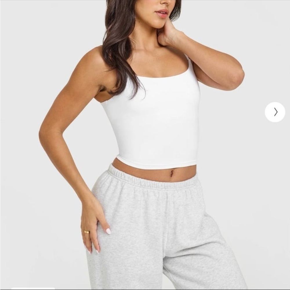 NWT Oner Active SOFT MOTION™ STRAPPY MID VEST WITH BUILT IN BRA SHELF White S